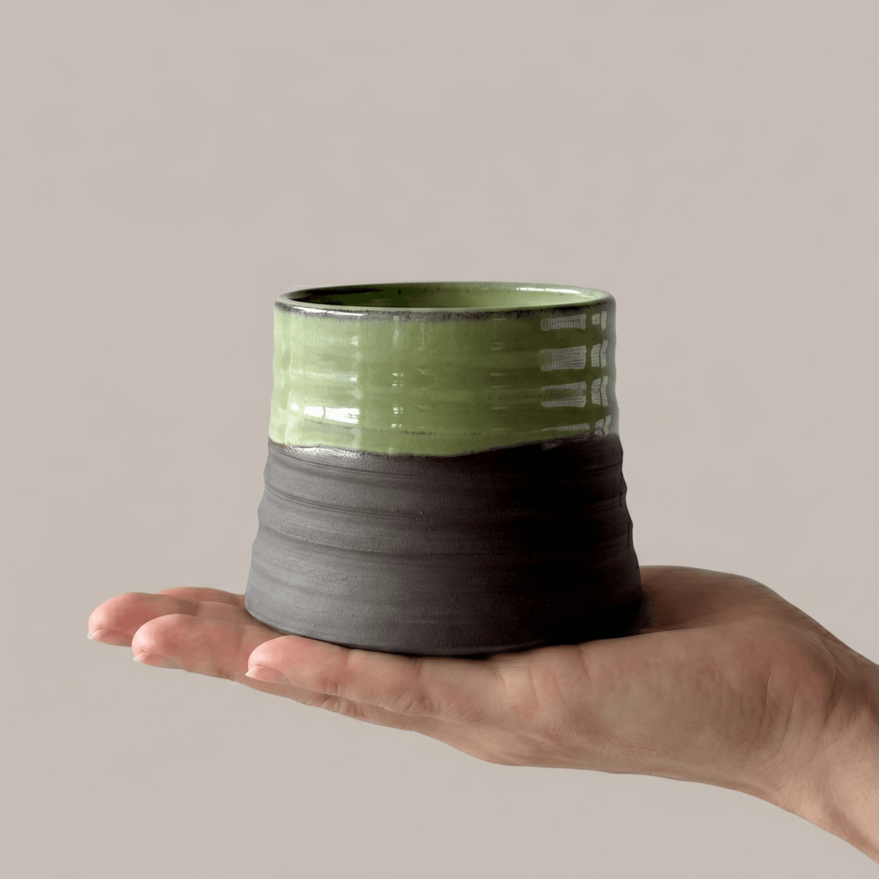 Yeşil Sırlı Stoneware Bardak — thumbnail 2