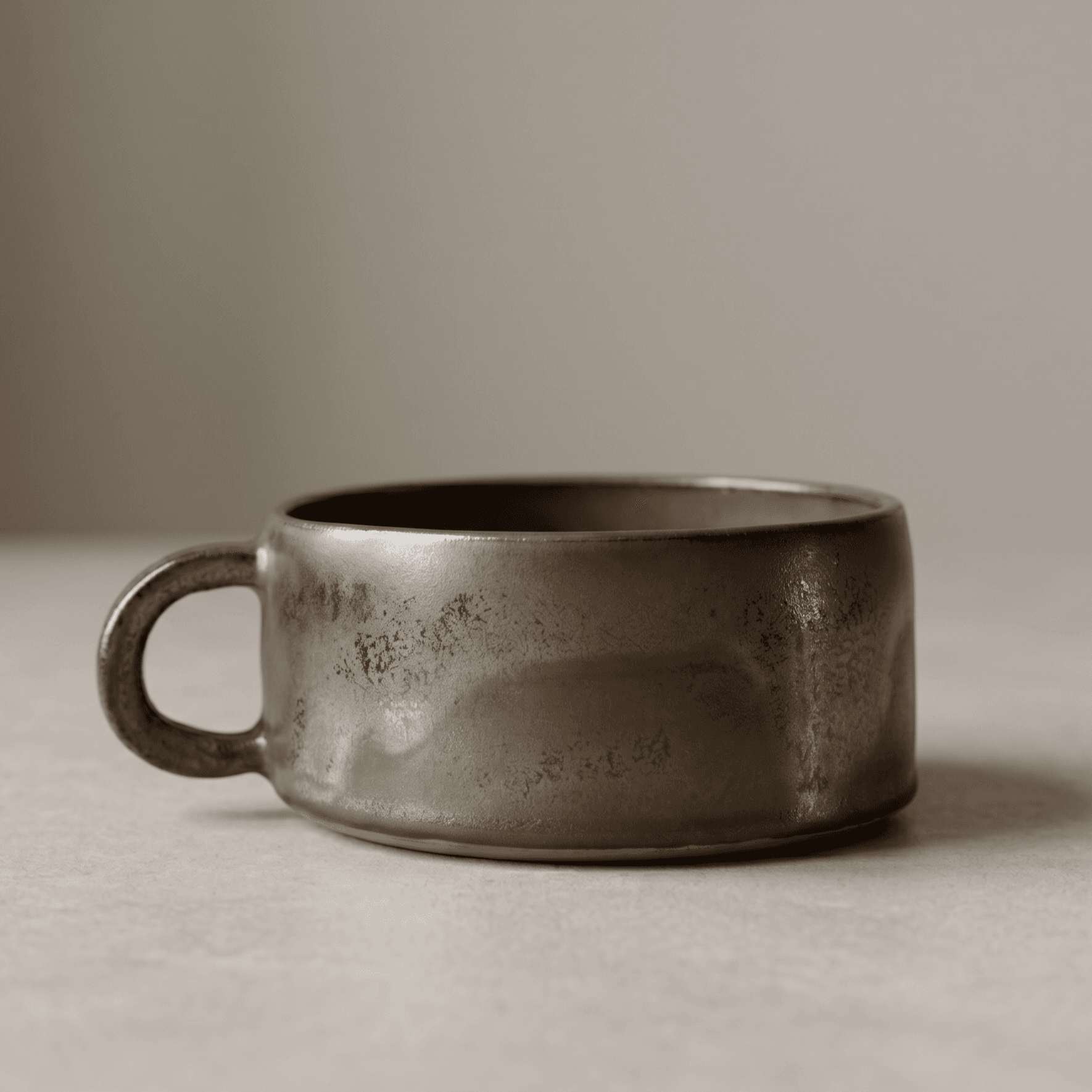 Metallic Effect Stoneware Mug — 1